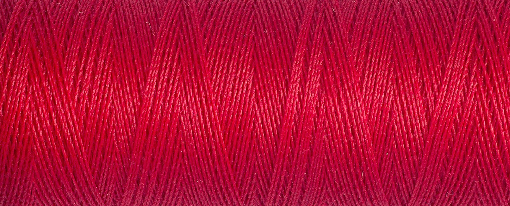 156 Crimson Red - Gütermann Sew All rPET Thread 100m - sewecofabrics