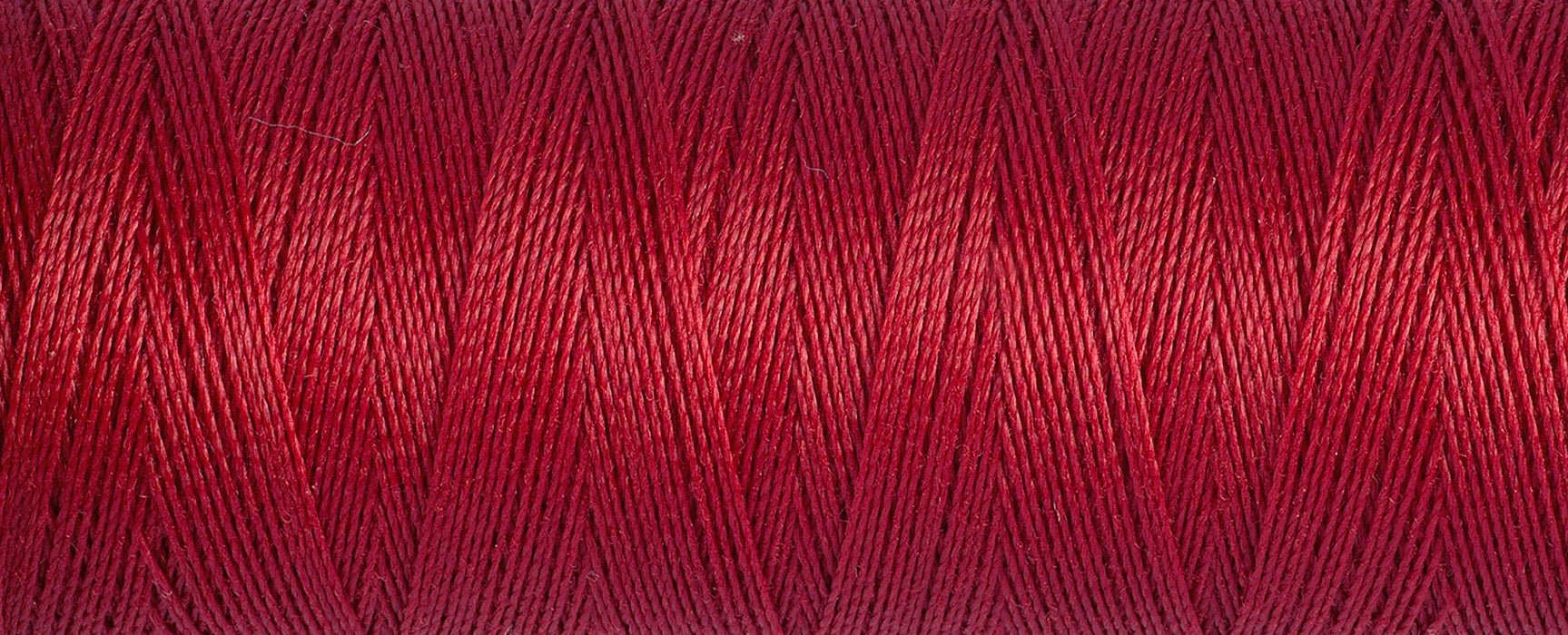 46 Ruby Red - Gütermann Sew All rPET Thread 100m - sewecofabrics