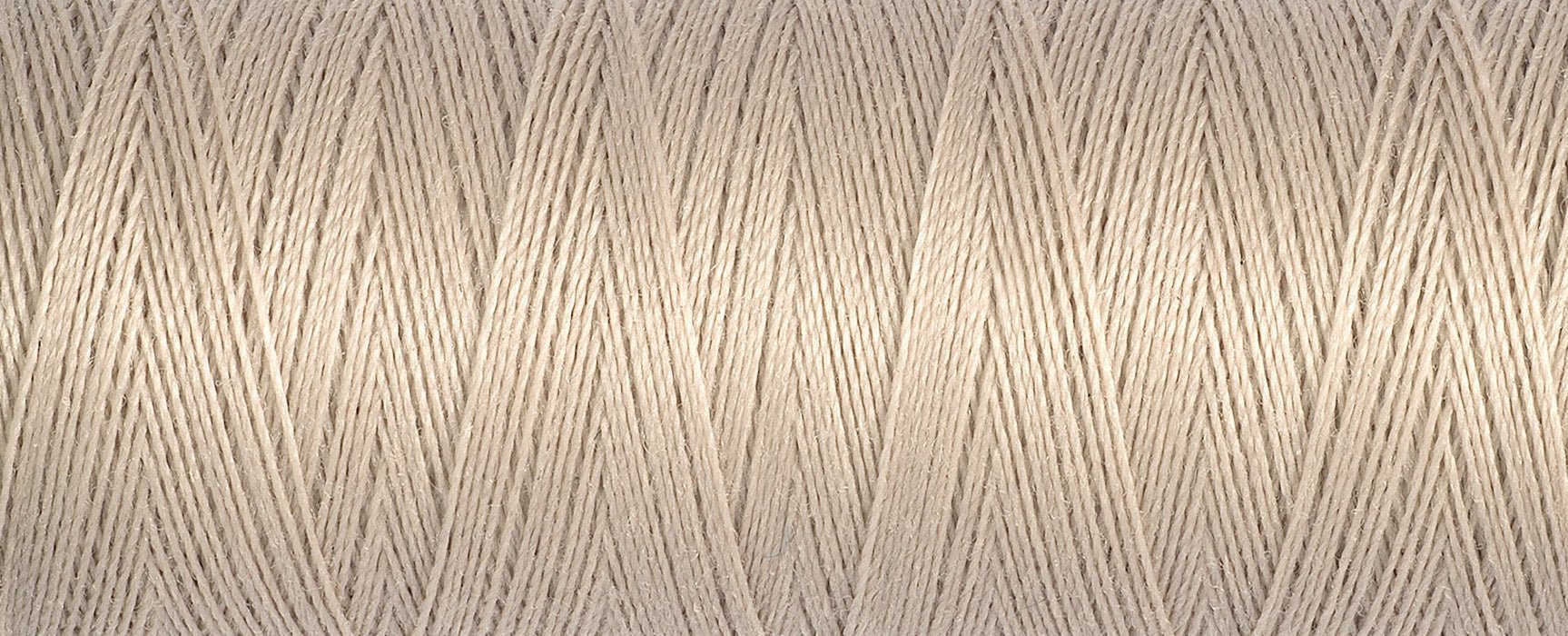 722 Bone Beige - Gütermann Sew All rPET Thread 100m - sewecofabrics