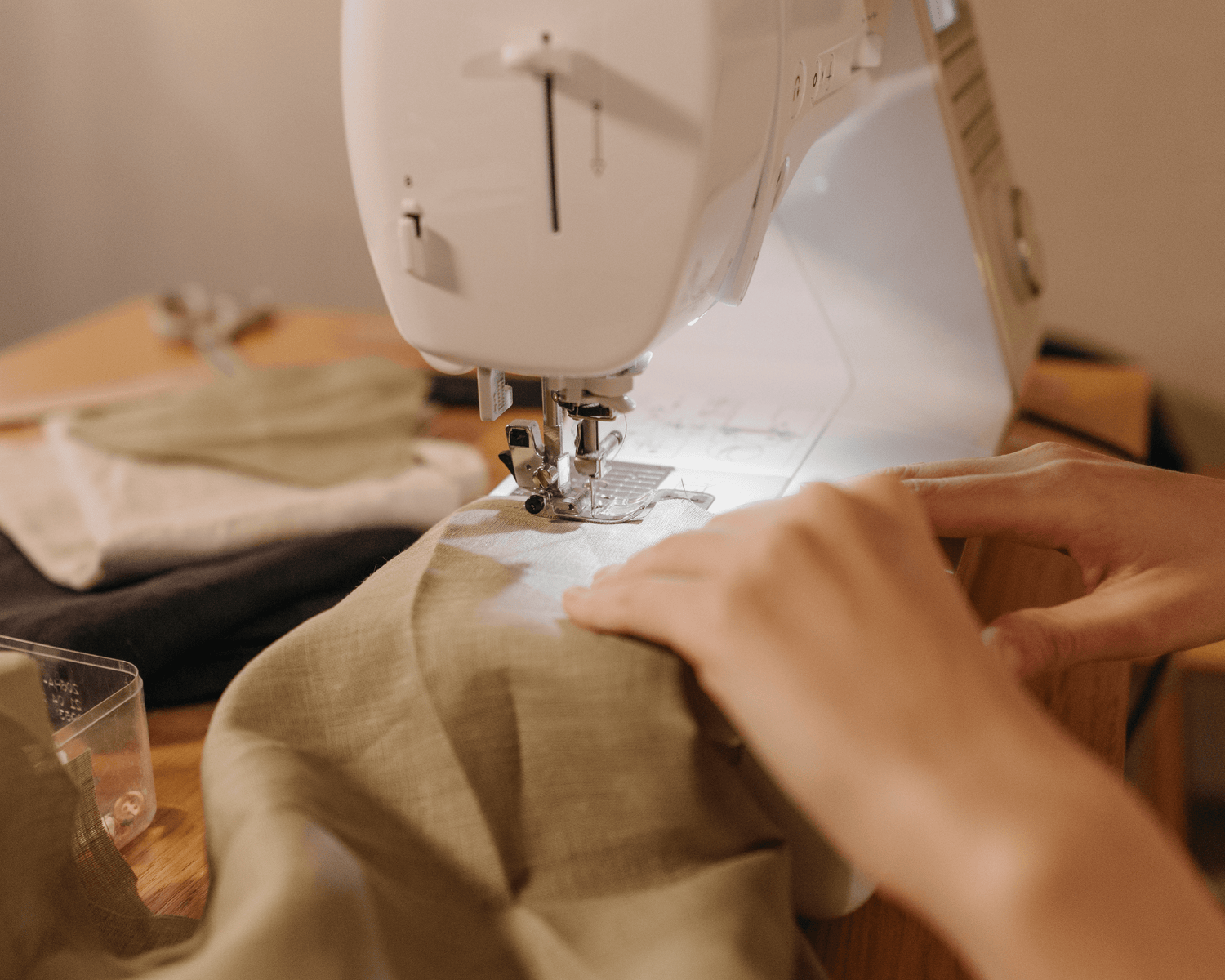 Mastering the Thread: Sewing Beginners Tips and Tricks - sewecofabrics