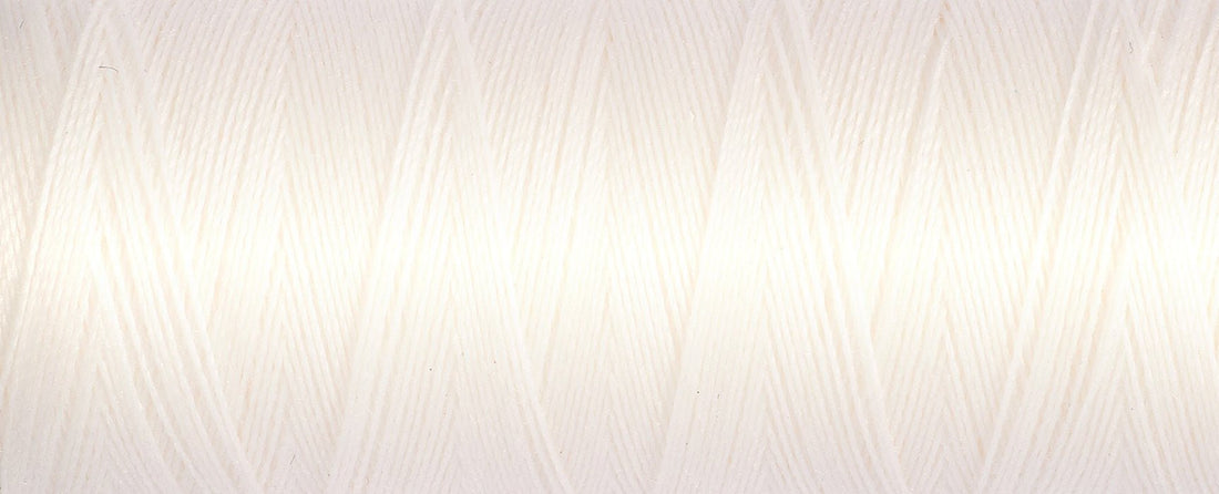 111 Bridal White - Gütermann Sew All rPET Thread 100m - sewecofabrics