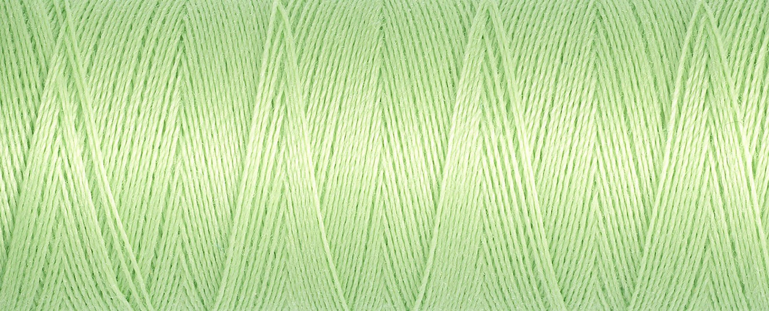 152 Soft Green - Gütermann Sew All rPET Thread 100m - sewecofabrics