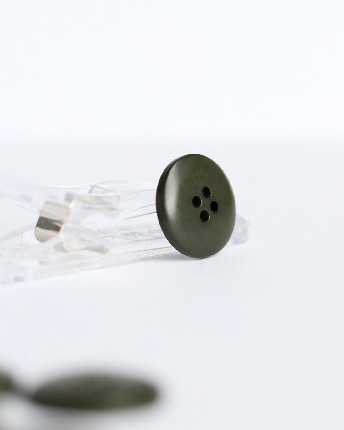 18mm Corozo Button, Khaki