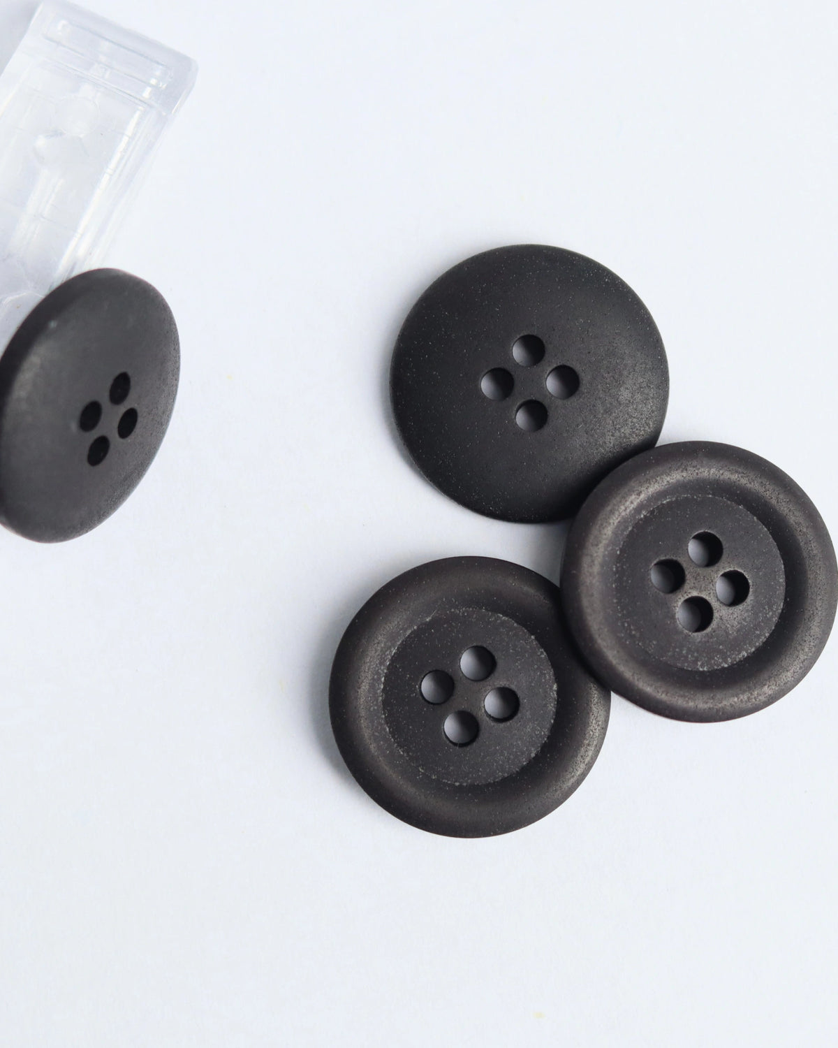 20mm Hemp Button, Black