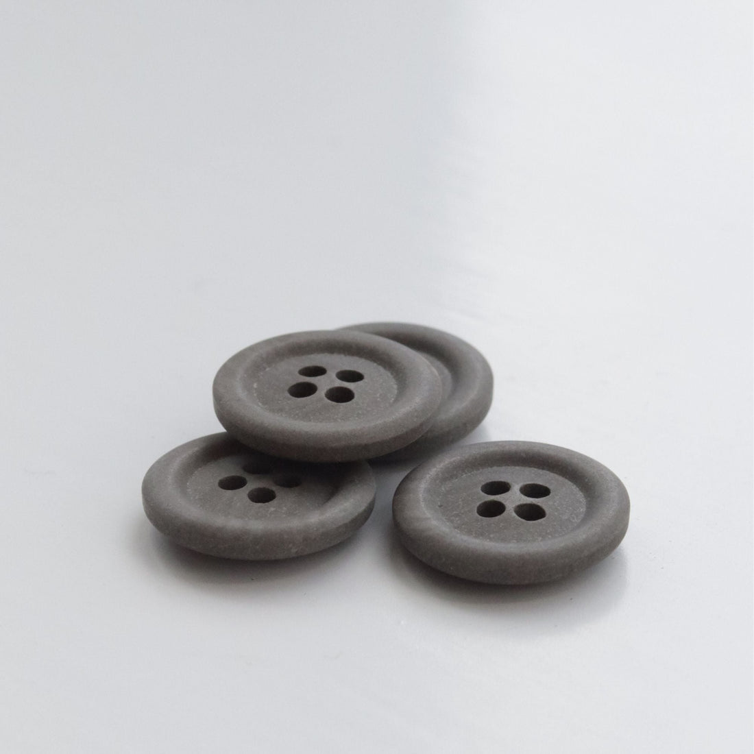 20mm Hemp Button - Grey - sewecofabrics