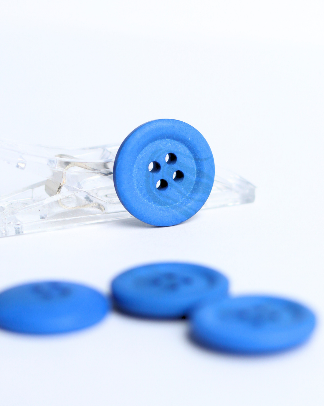20mm Hemp Button. Colbat Blue
