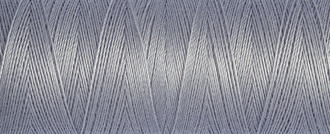 40 Silver Grey - Gütermann Sew All rPET Thread 100m - sewecofabrics