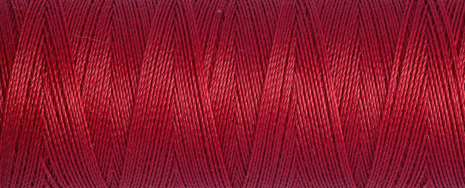 46 Ruby Red - Gütermann Sew All rPET Thread 100m - sewecofabrics