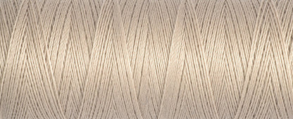 722 Bone Beige - Gütermann Sew All rPET Thread 100m - sewecofabrics