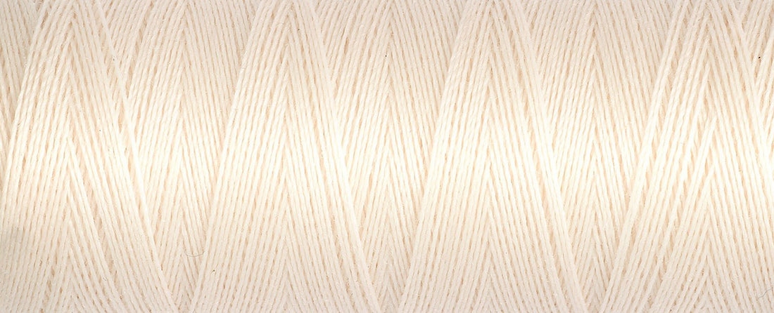 802 Porcelain - Gütermann Sew All rPET Thread 100m - sewecofabrics