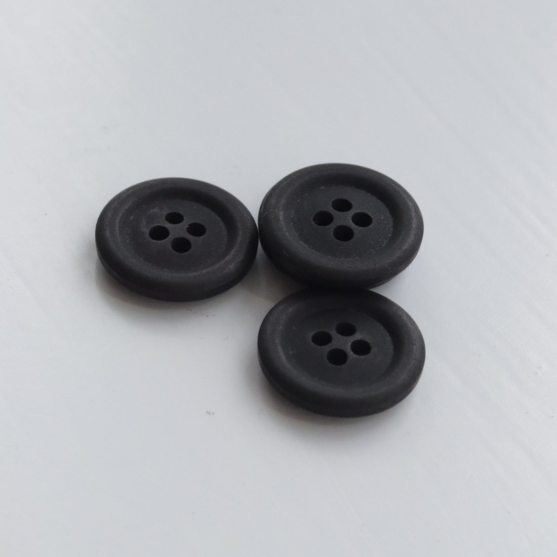 20mm Hemp Button - Black