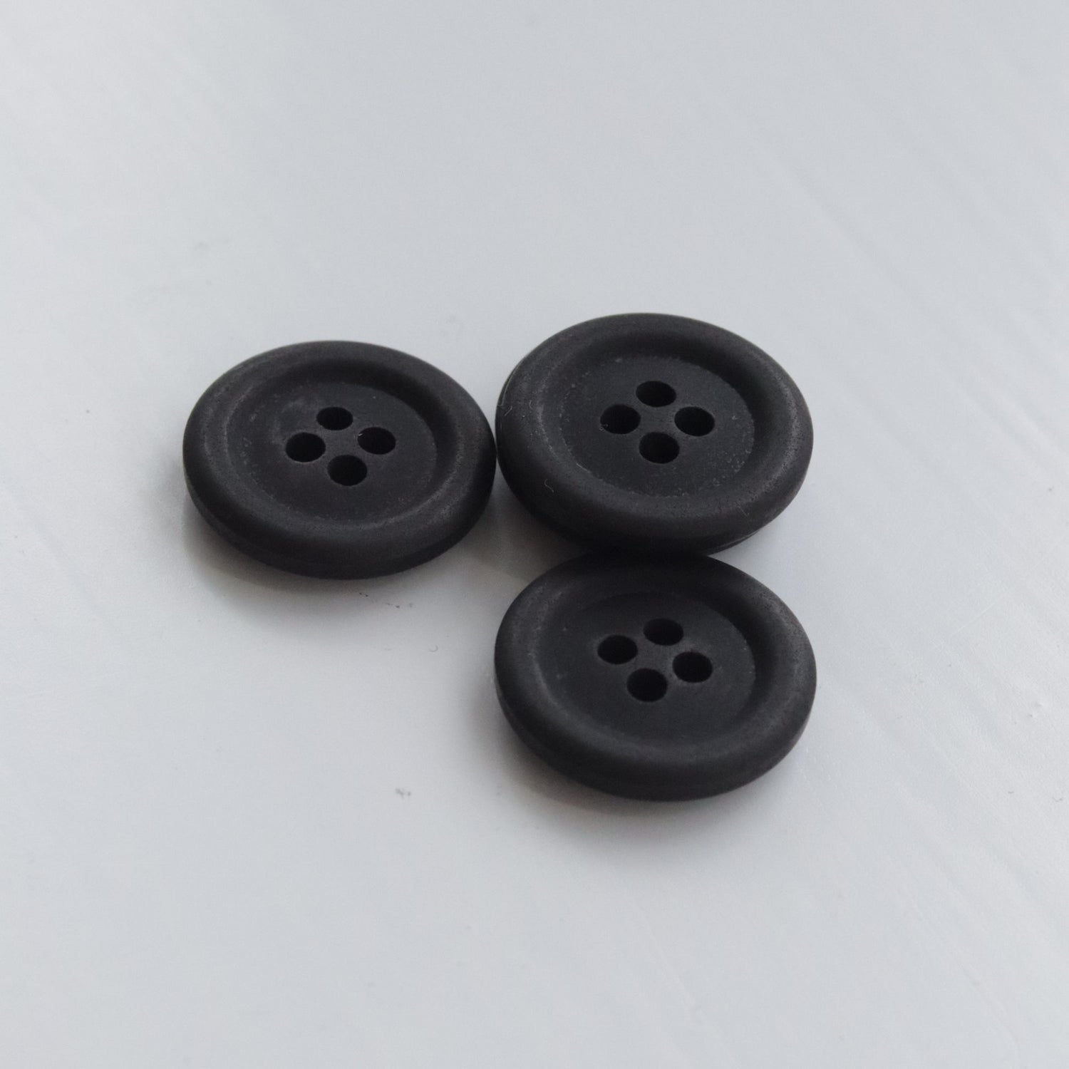 20mm Hemp Button - Black