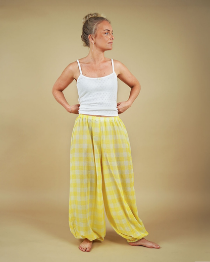 Bubble Pants, Sewing Pattern from Wardrobe By Me (Paper)