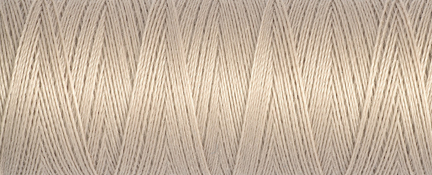 722 Bone Beige - Gütermann Sew All rPET Thread 100m