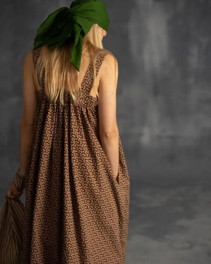 The Honey Dress, Sewing Pattern from Merchant &amp; Mills (Paper)