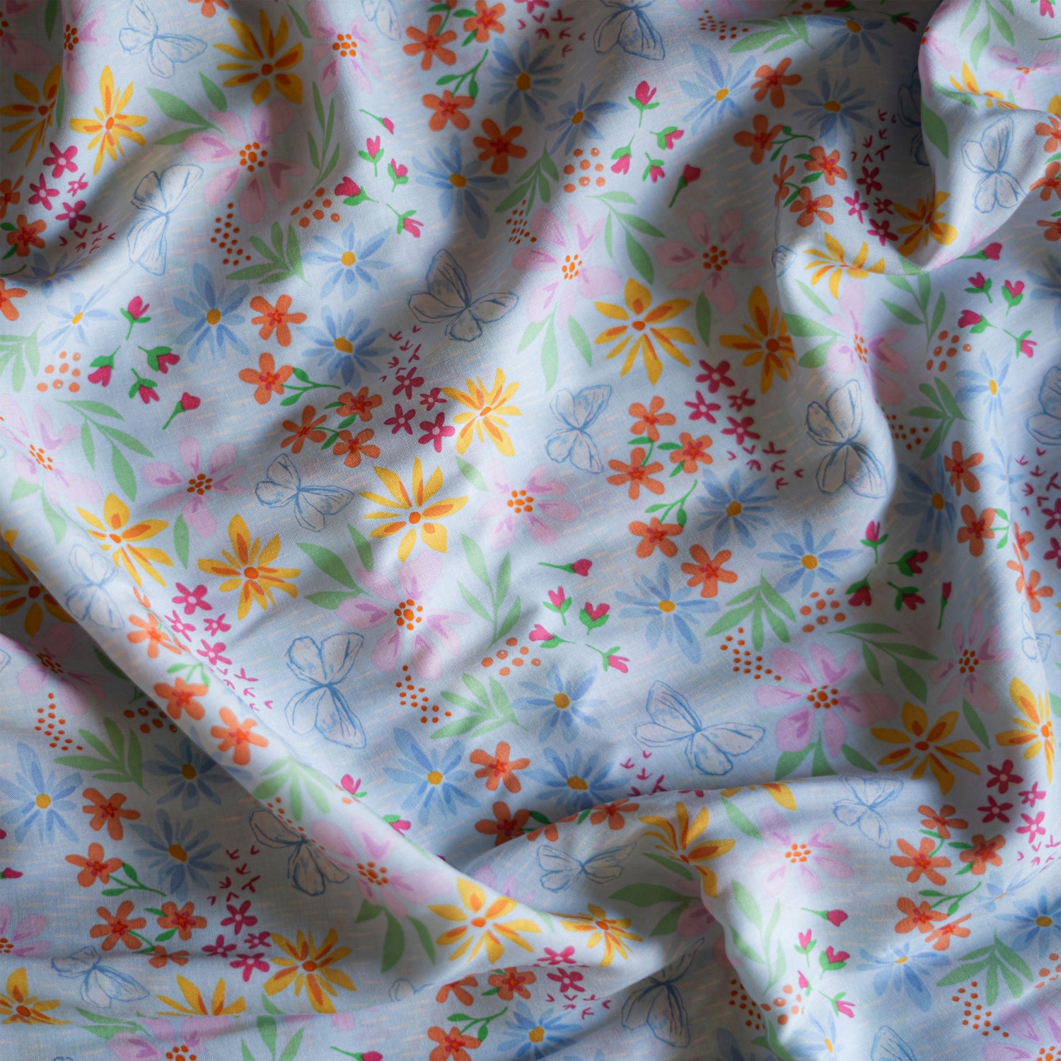 Rayon - AGF Flying Wild Cloud - Patterned Fabric