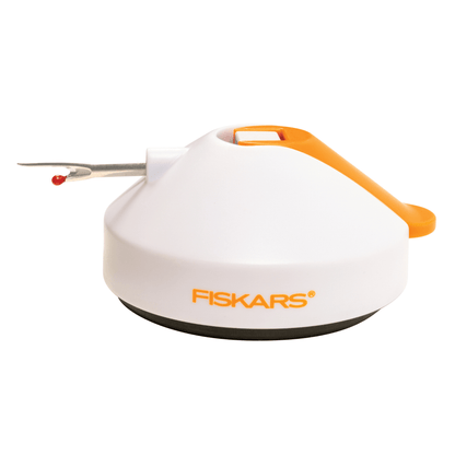 Table Top Seam Ripper - Fiskars - sewecofabrics
